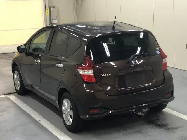 Nissan Note  с аукциона в Японии