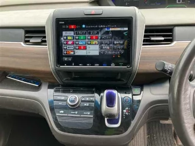 HONDA FREED HYBRID
