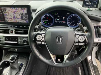 Toyota CROWN HYBRID