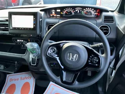 HONDA N BOX CUSTOM