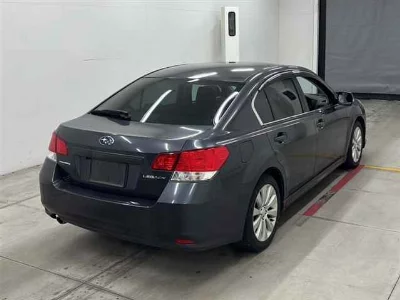 SUBARU LEGACY B4