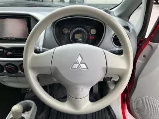 Mitsubishi i