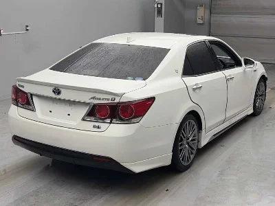 Toyota CROWN HYBRID