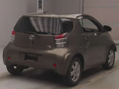 Toyota iQ