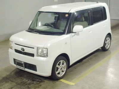 Toyota Pixis Space