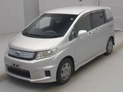HONDA FREED SPIKE HYBRID