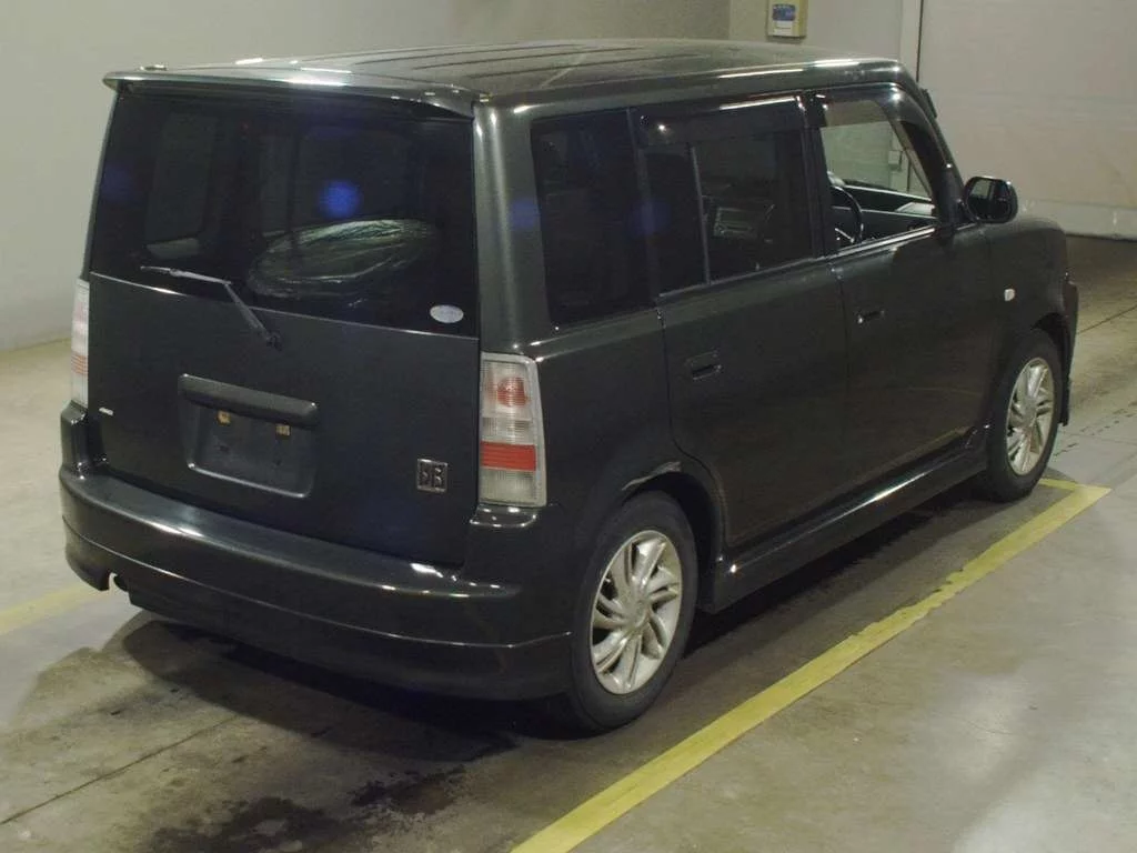 Toyota bB  с аукциона в Японии