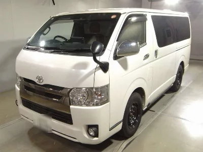 TOYOTA HIACE VAN