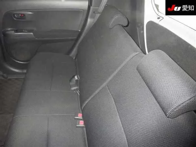 Toyota bB  с аукциона в Японии