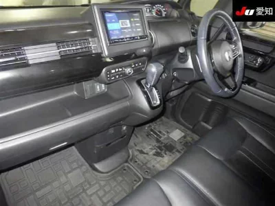 HONDA N BOX CUSTOM