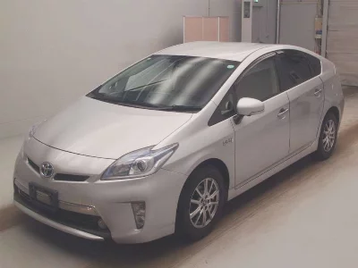 Toyota Prius PHV