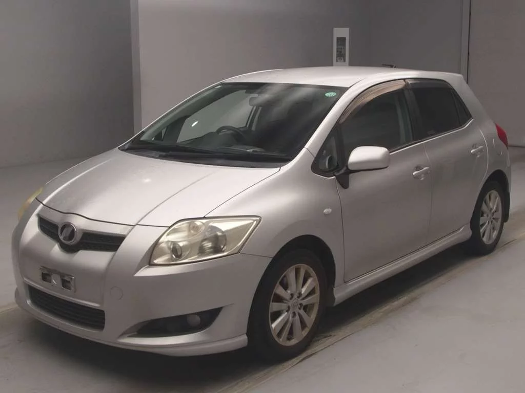 Toyota Auris  с аукциона в Японии