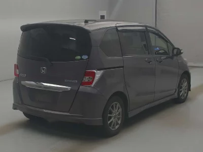 HONDA FREED HYBRID