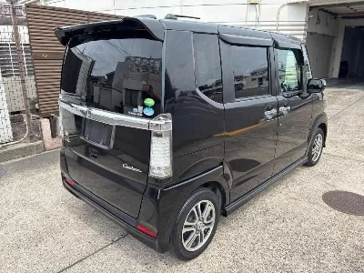 HONDA N BOX CUSTOM