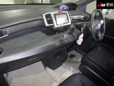 HONDA FREED SPIKE