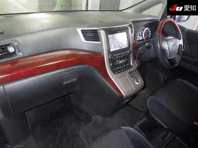 Toyota Vellfire  с аукциона в Японии