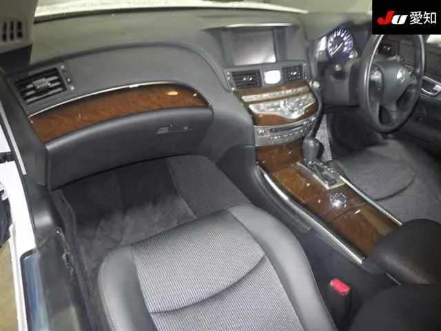 Nissan Fuga  с аукциона в Японии