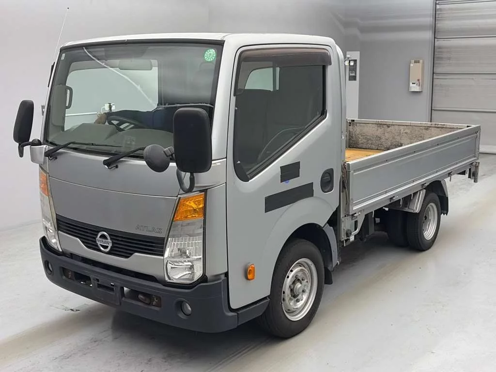 Nissan Atlas  с аукциона в Японии