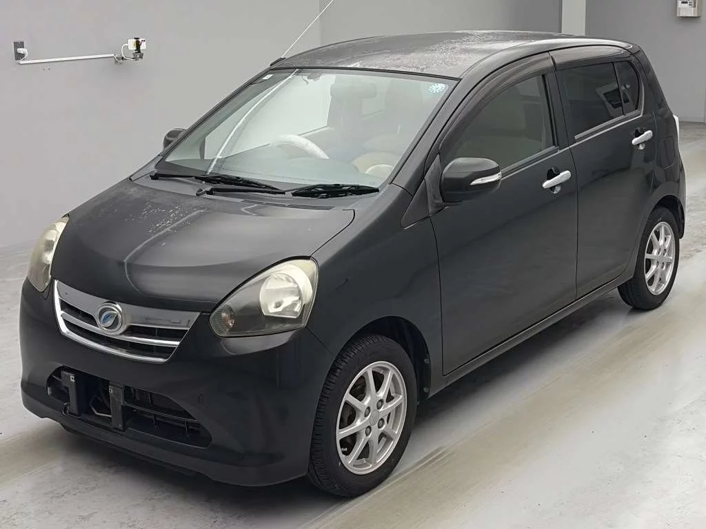 Daihatsu Mira e:S  с аукциона в Японии