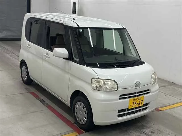 Daihatsu Tanto  с аукциона в Японии