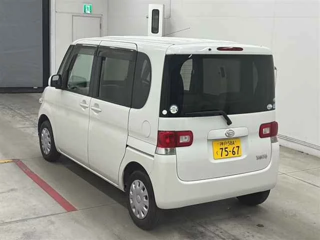 Daihatsu Tanto  с аукциона в Японии