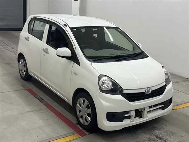 Daihatsu Mira e:S  с аукциона в Японии