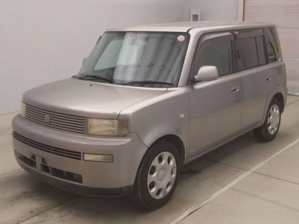 Toyota bB  с аукциона в Японии