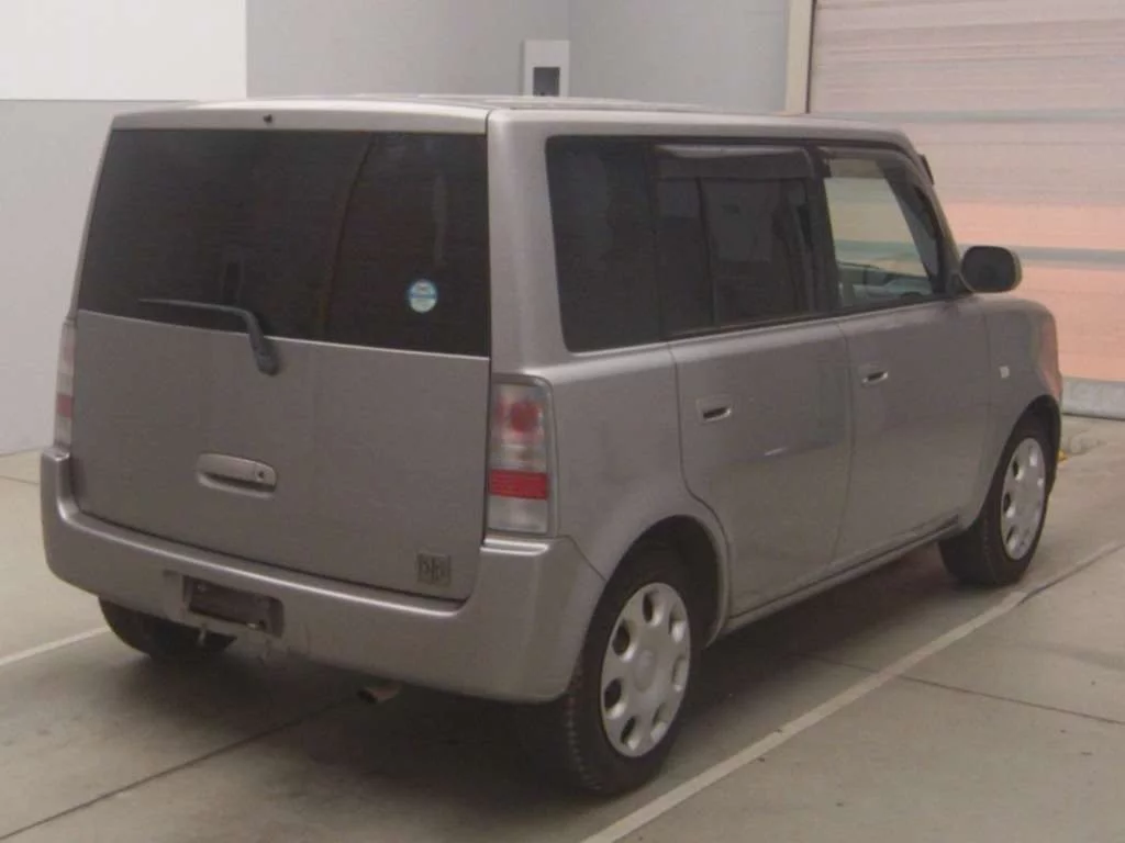 Toyota bB  с аукциона в Японии
