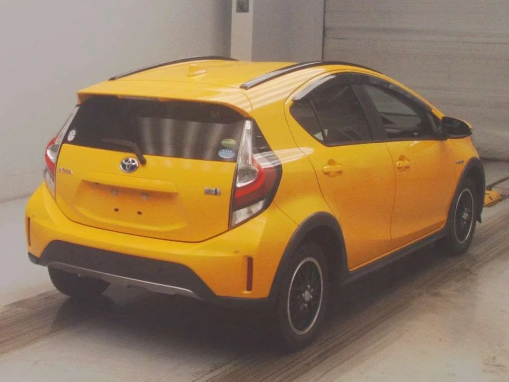 Toyota Aqua  с аукциона в Японии