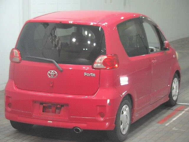 Toyota Porte  с аукциона в Японии