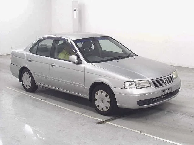 Nissan Sunny  с аукциона в Японии