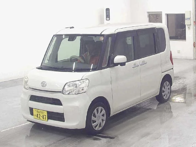 Daihatsu Tanto  с аукциона в Японии