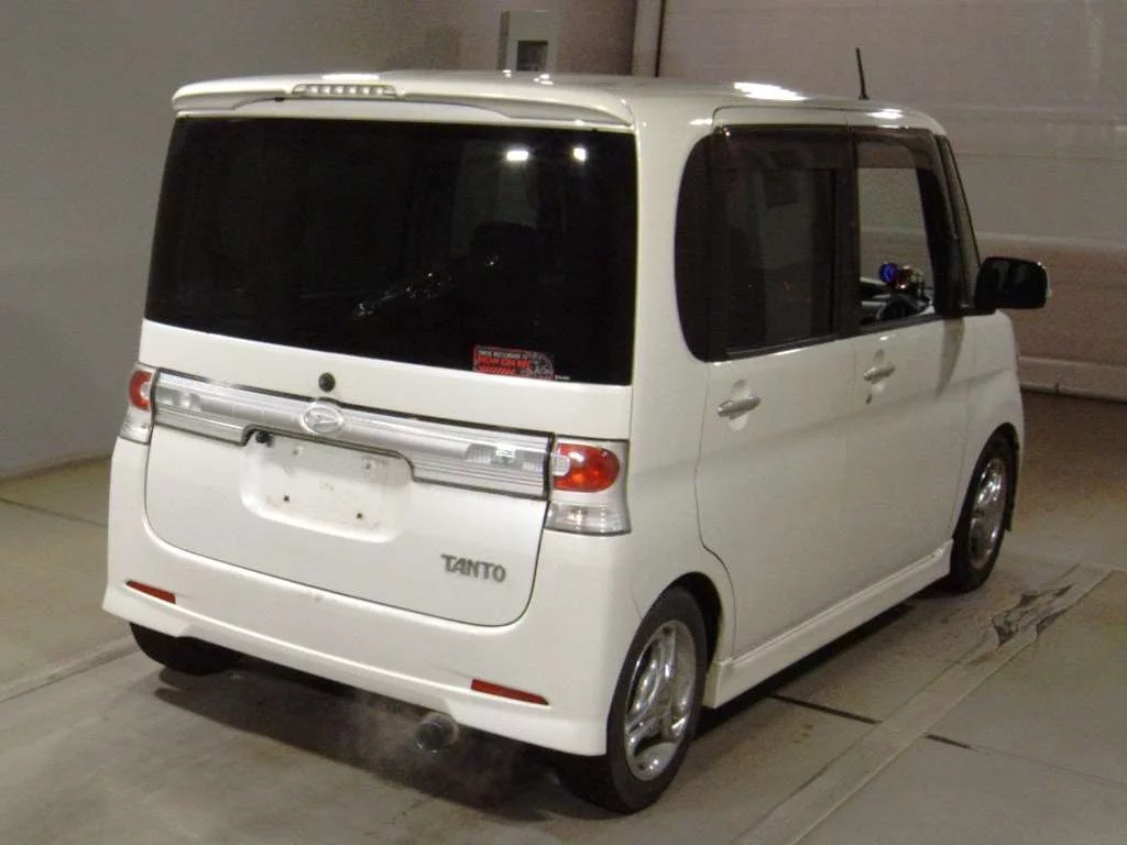 Daihatsu Tanto  с аукциона в Японии