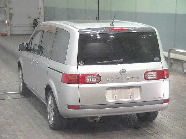 Nissan Lafesta  с аукциона в Японии