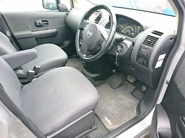 Nissan Lafesta  с аукциона в Японии