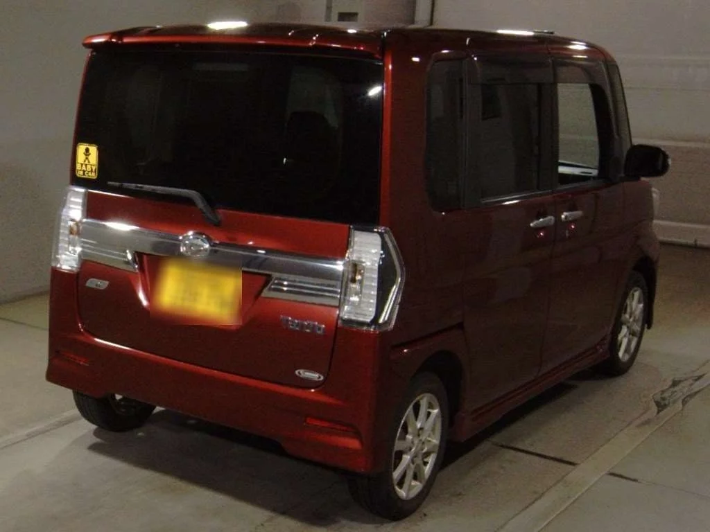 Daihatsu Tanto  с аукциона в Японии