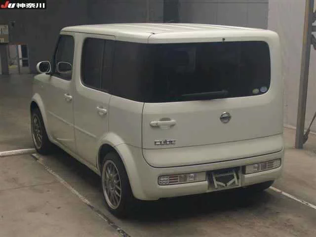 Nissan Cube  с аукциона в Японии