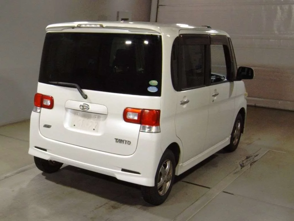 Daihatsu Tanto  с аукциона в Японии