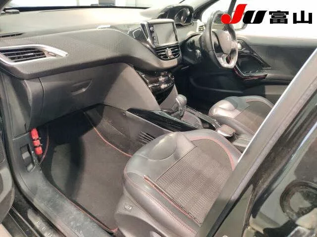Peugeot 2008  с аукциона в Японии