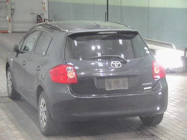 Toyota Auris  с аукциона в Японии