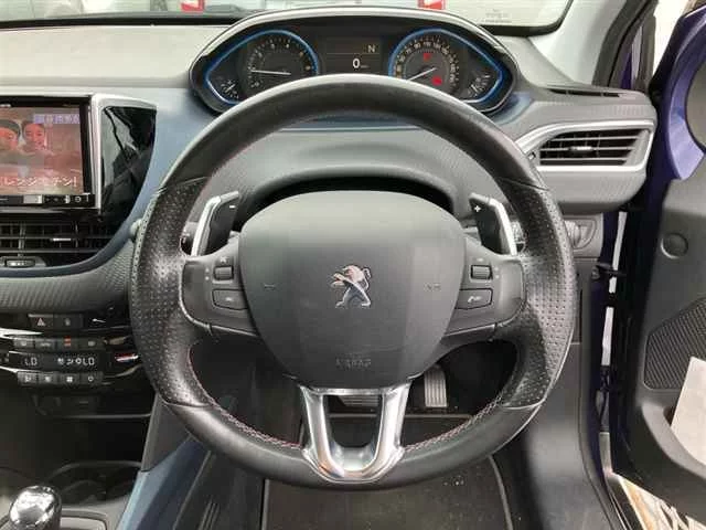 Peugeot 2008  с аукциона в Японии