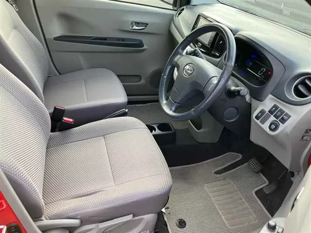 Daihatsu Mira e:S  с аукциона в Японии