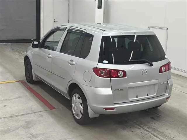Mazda Demio  с аукциона в Японии