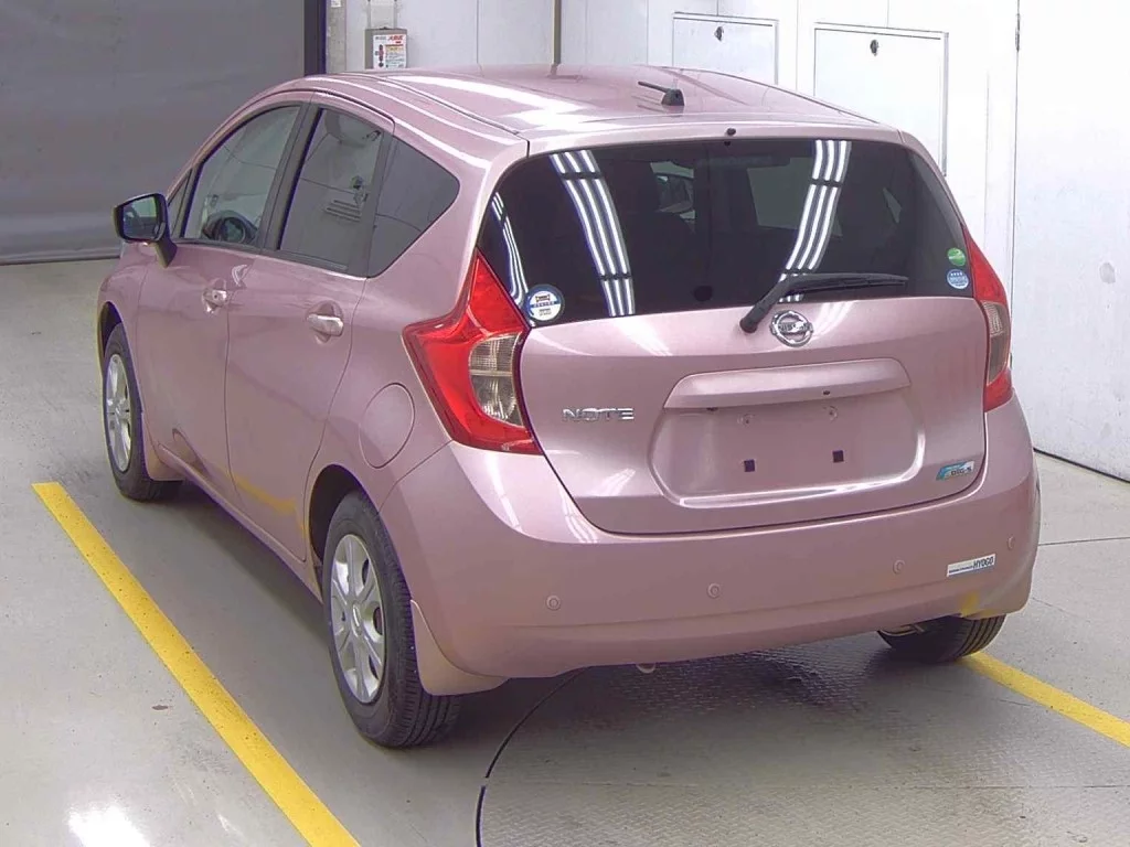 Nissan Note  с аукциона в Японии