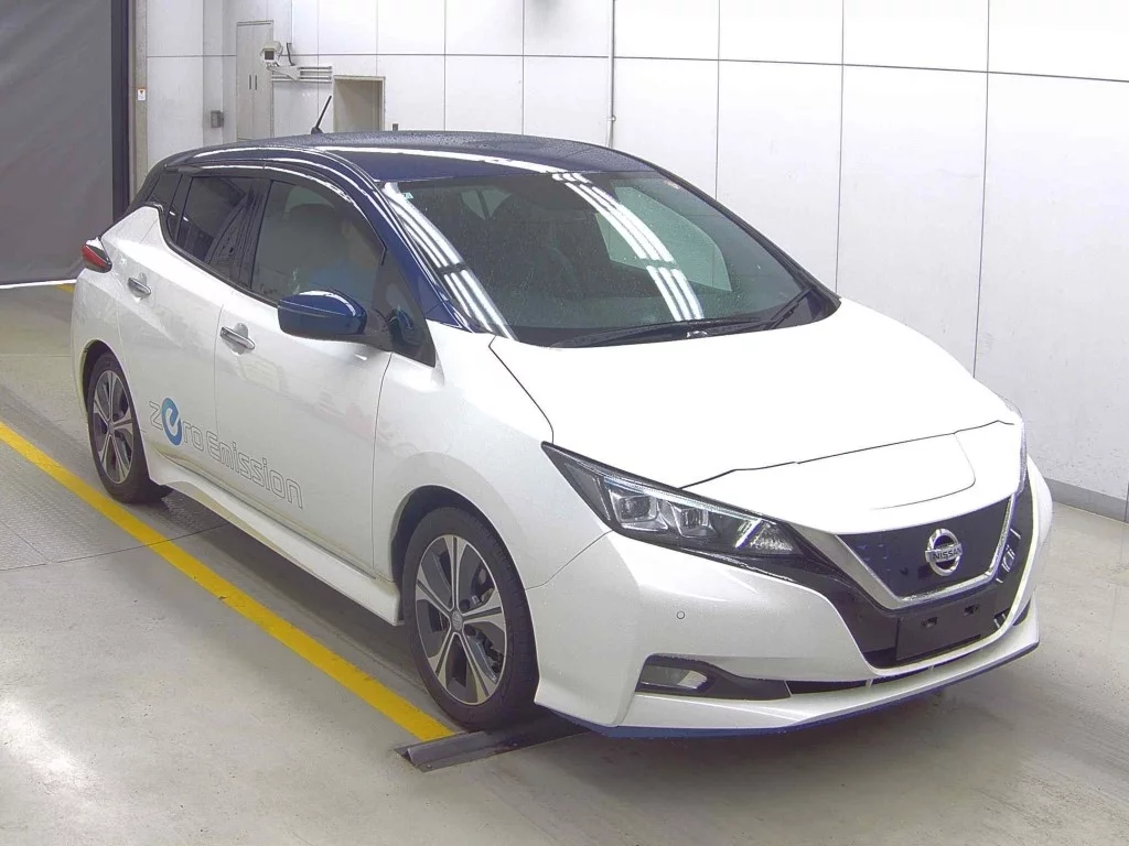 Nissan Leaf  с аукциона в Японии