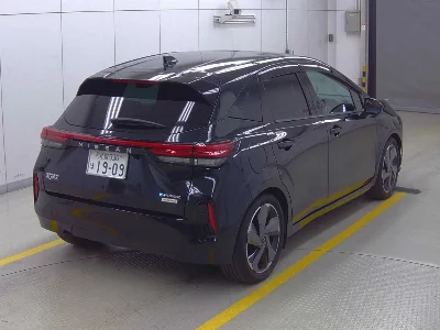 Nissan Aura