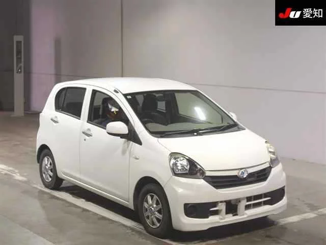 Daihatsu Mira e:S  с аукциона в Японии