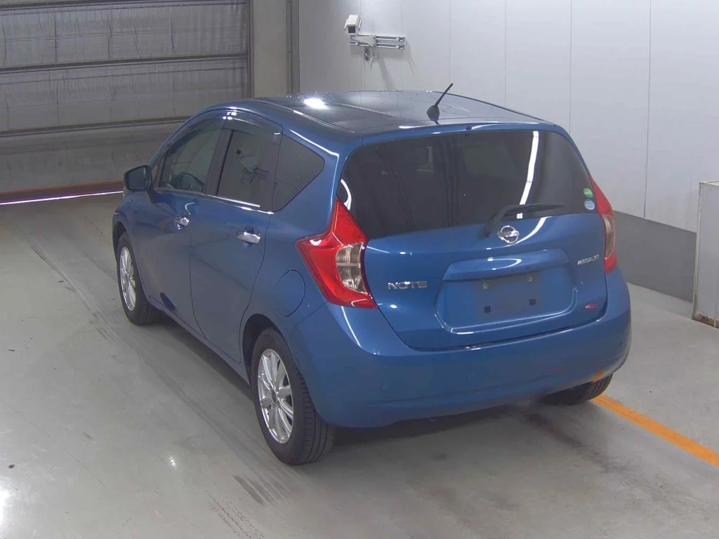 Nissan Note  с аукциона в Японии