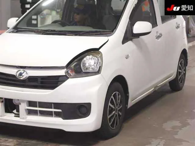 Daihatsu Mira e:S  с аукциона в Японии