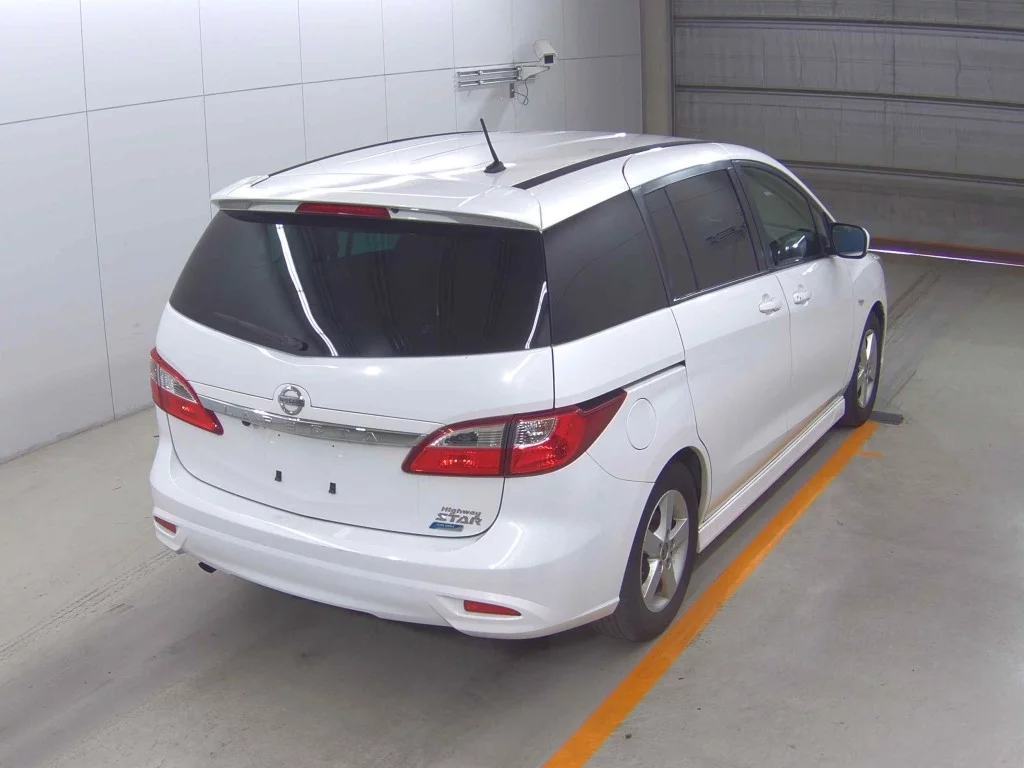 Nissan Lafesta  с аукциона в Японии